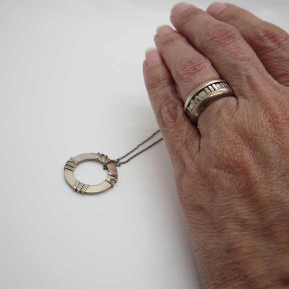 Tiffany and Co. Sterling silver Atlas ring size 6, and matching atlas necklace - Picture 12 of 12